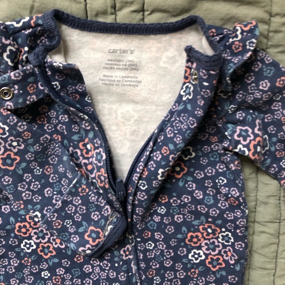 Carters pajama - Picture 2 of 2